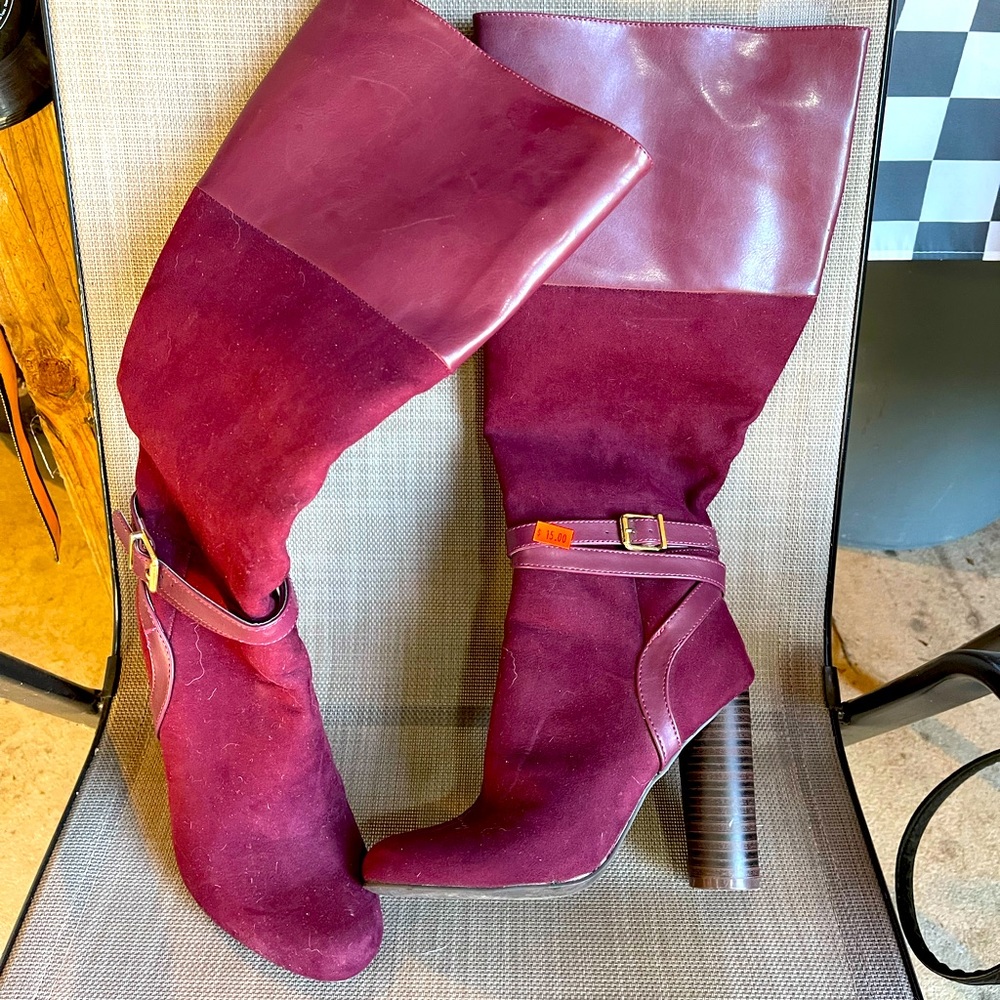 Size 7 like new knee high boots- maroon